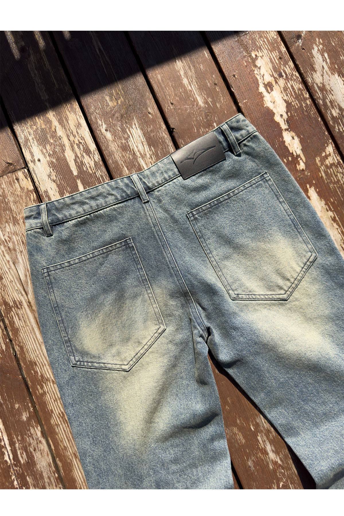 (PRE-ORDER) "wash" flared jeans