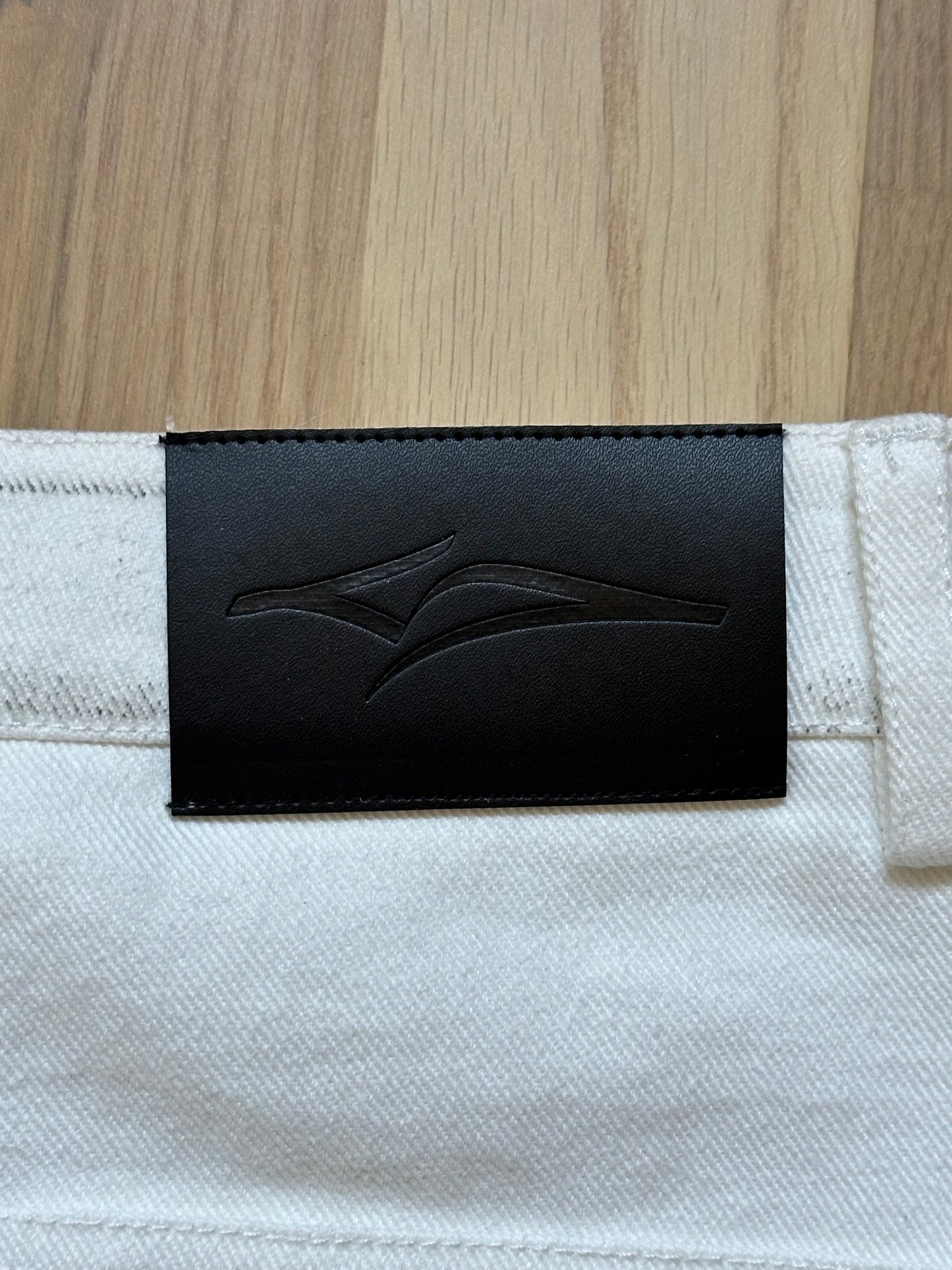senaexist white jeans